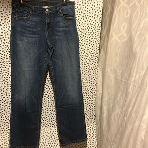 Classic fit regular length Lucky jeans. 32” inseam.